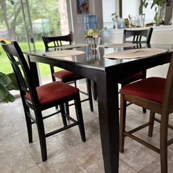 Rooms To Go Wooded Table