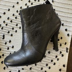 Nine West black leather booties