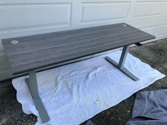 Sit stand desk