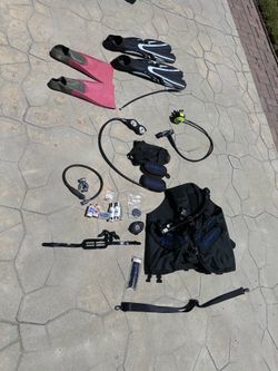 SCUBAPRO & SeaQuest Scuba Diving Gear Package Lot - Regulator, BCD XL, Fins