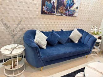 Royal blue loveseat , sofa , same day delivery 🚚, no credit needed