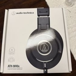 Audio Technica M40x  