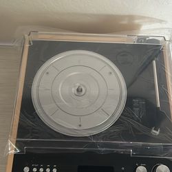 Victrola record player