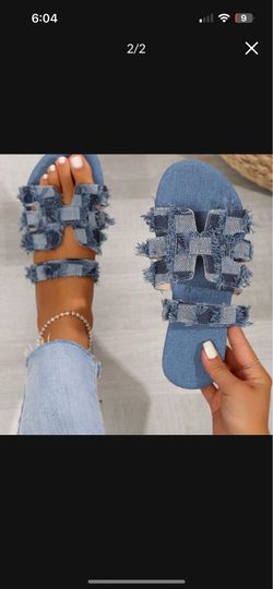 Size 39, 40 available