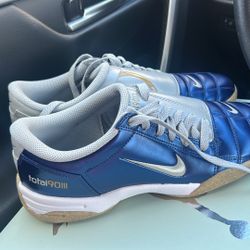 Total 90 / Size 8.5 / 90$