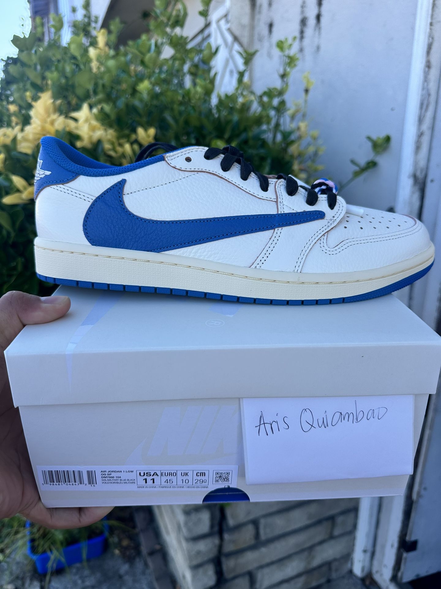 Jordan 1 travis scott fragments