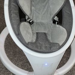 Munchkin Bluetooth Enabled Baby Swing 