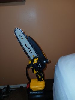 Mini chainsaw