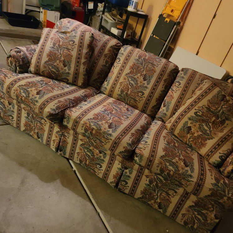 Lay-z Boy Couch