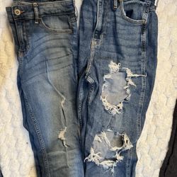Holister Jeans Size 26/27 Denim Distressed Jeans 