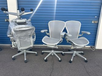 Herman Miller Aeron’s B Remastered Mineral  Office Desk Gaming Chairs Like New 