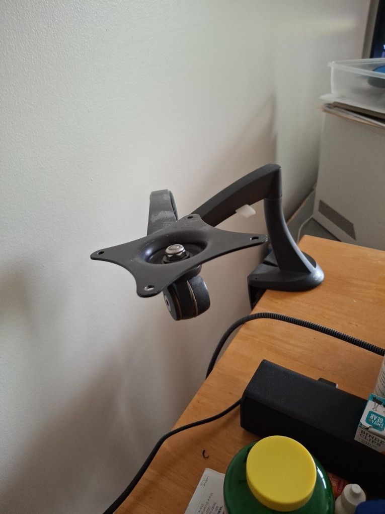 3m Table Top Adjustable Monitor Stand