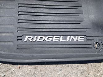 $60 OR BEST OFFER 2017-2026 HONDA RIDGELINE OEM GENUINE ALL WEATHER RUBBER FLOOR MATS