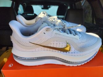 Nike Pegasus Premium (White/Metallic Silver) - Women's Size 7, Men's Size 5.5
