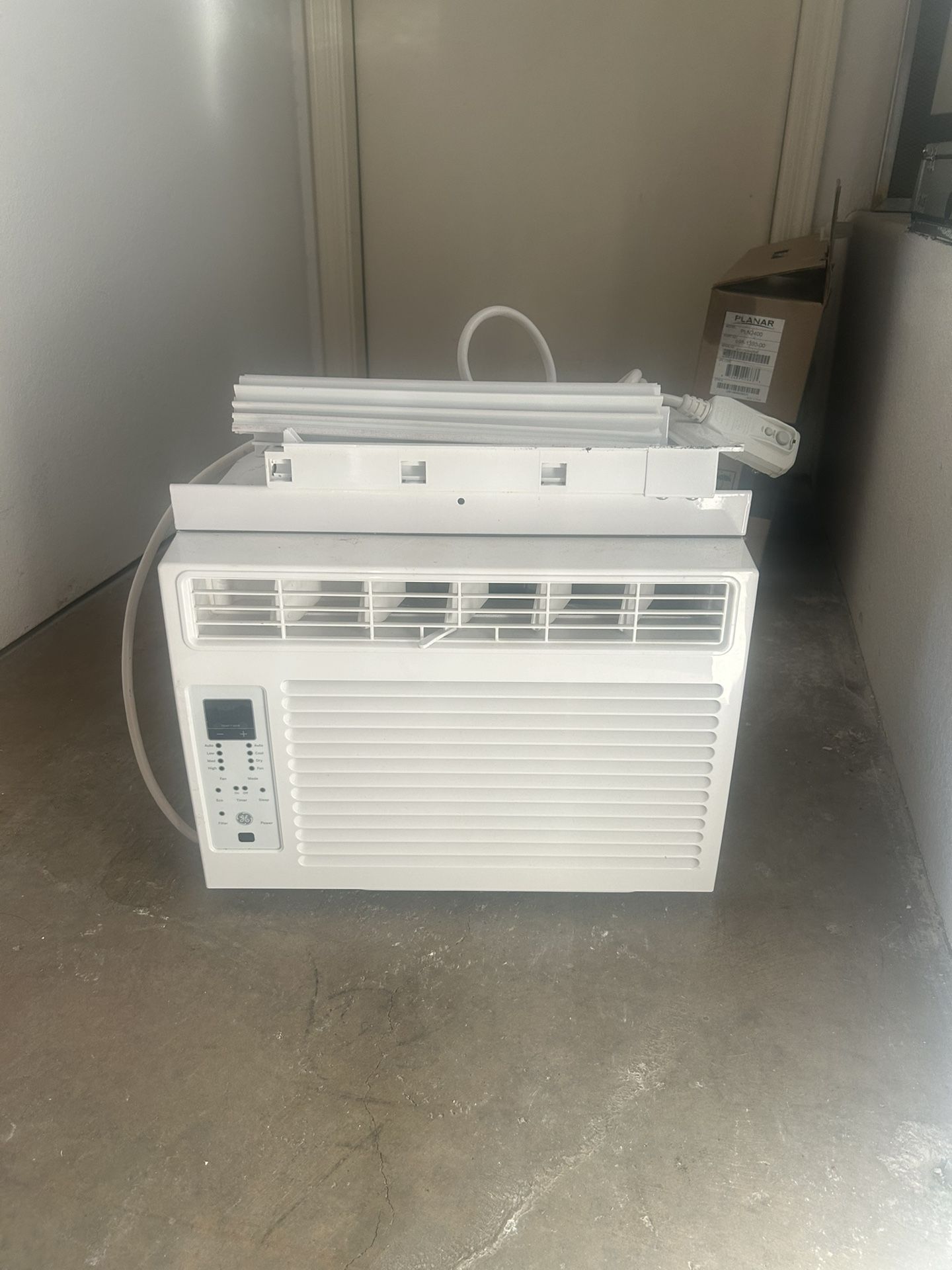 AC UNIT BARELY USED