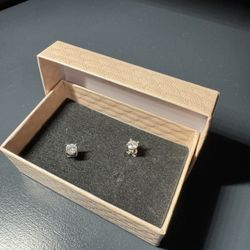 VVS Moissanite Stud Earrings 0.5CT