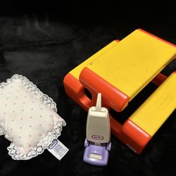 Vintage LITTLE TIKES DOLLHOUSE FURNITURE PICNIC TABLE VACUUM BED PILLOW LOT 