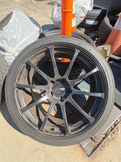 4 wheels advan black color with Nitto tires