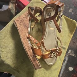 Michael Kors Women Brown Sandals Fit 7/5 To 8