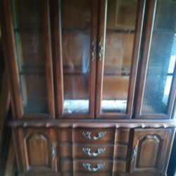 China Cabinet With Built In Lights And Glass Shelves