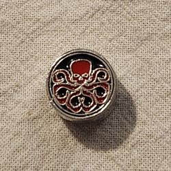 NEW Marvel Avengers Stainless Steel Charm.  Bundle to save on shipping costs!  Please check out my other numerous items listed.  From a clean & smoke-