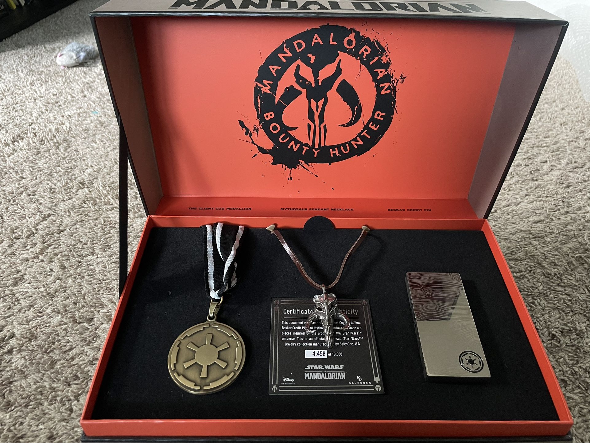 The Mandalorian Jewelry Set