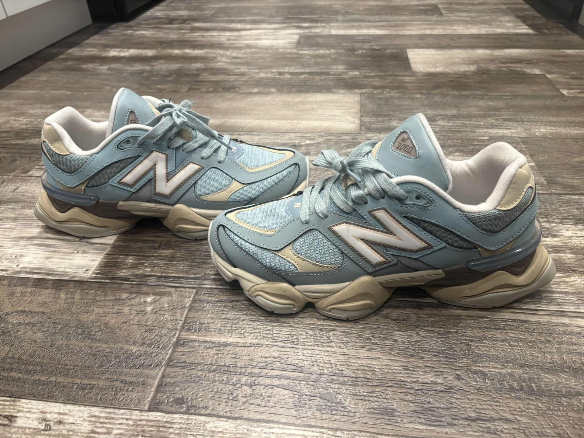 New Balance Blue Haze 9060’s (Mens 11)