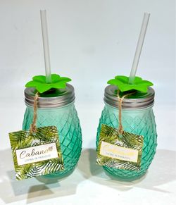 Pineapple-shaped glass tumblers