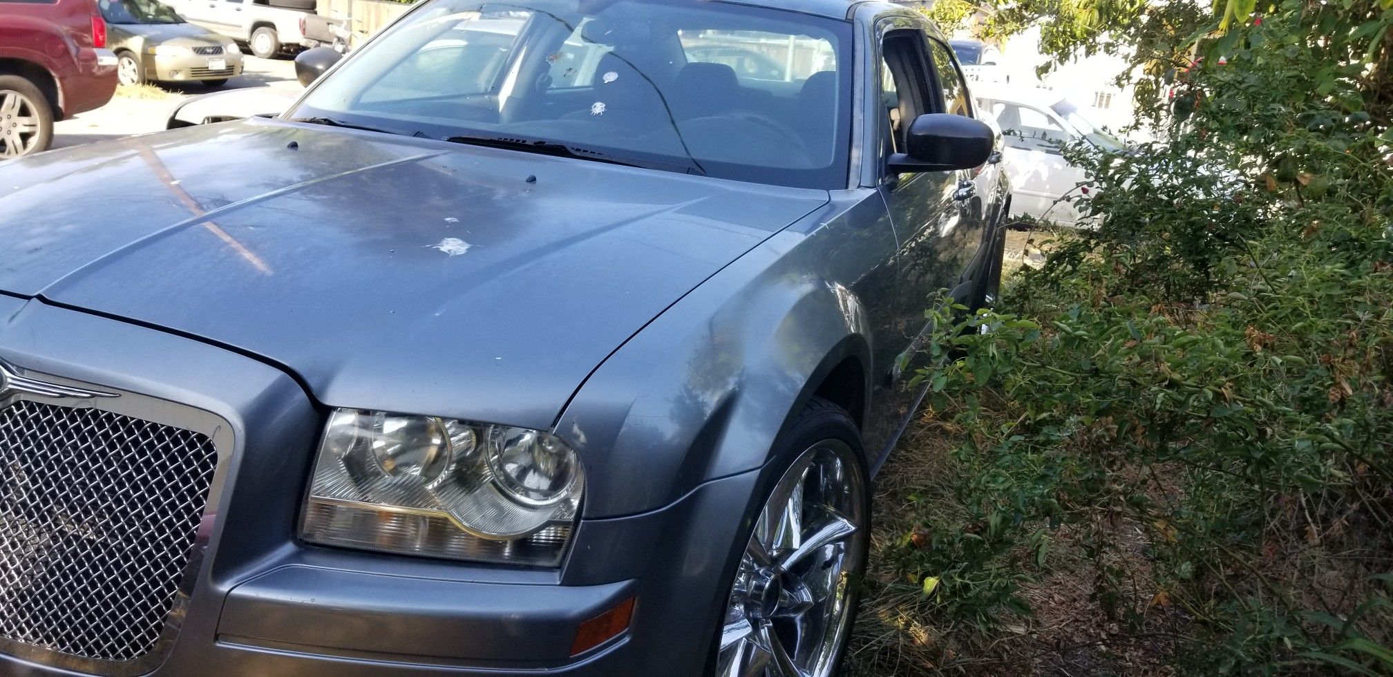 Chrysler 300 2006 parting out $1