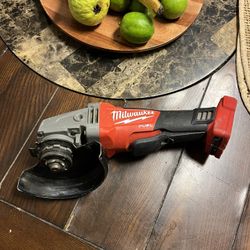 Milwaukee M18 Grinder Fuel Seminuevo Tool Only 4 1/2 A 5” $100 Firme Precio 
