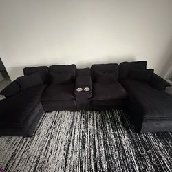 U-shaped Sectional Couch