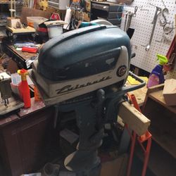 1957 5.5 Evinrude Fusherman