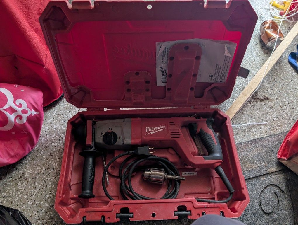 Milwaukee Rotary Hammer