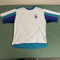 Vintage Charlotte Hornets STARTER T-shirt 