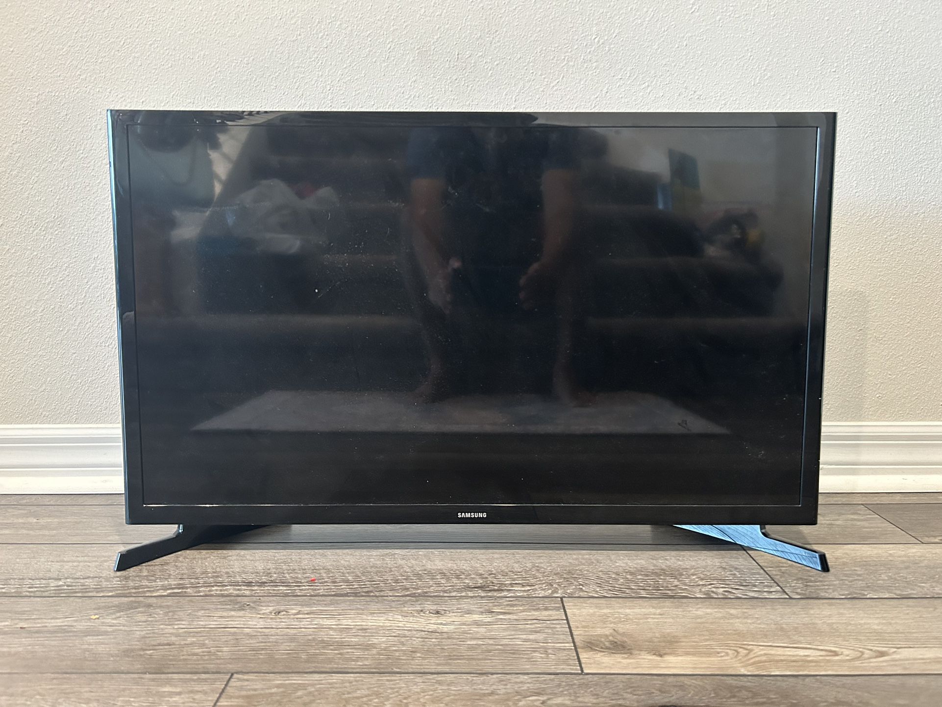 Samsung 32 Inch TV 