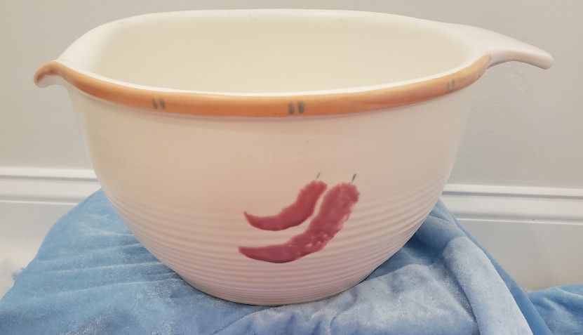 Vintage Taos Treasure Craft Mixing Bowl With Chilli Pepper 1980s