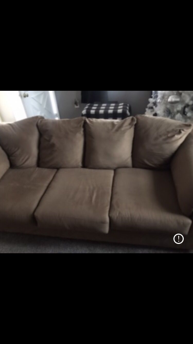 Loveseat/couch