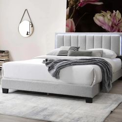 Queen Bed
Platform Bed W/ Built-In LED Lights

Color: Light Gray

/ Mattress Included  ⭐️ Cama Queen Size Con Luz Led / Mattress Included 