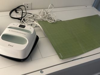 Cricut Explore Air 2 & Cricut Easy Press