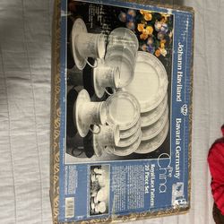 Royal German 20 Piece Fine China New Sealed
