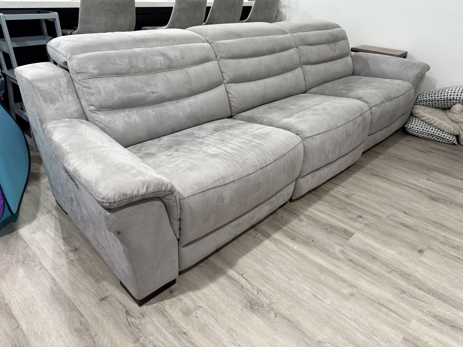 Electric Reclining Sofa/Couch