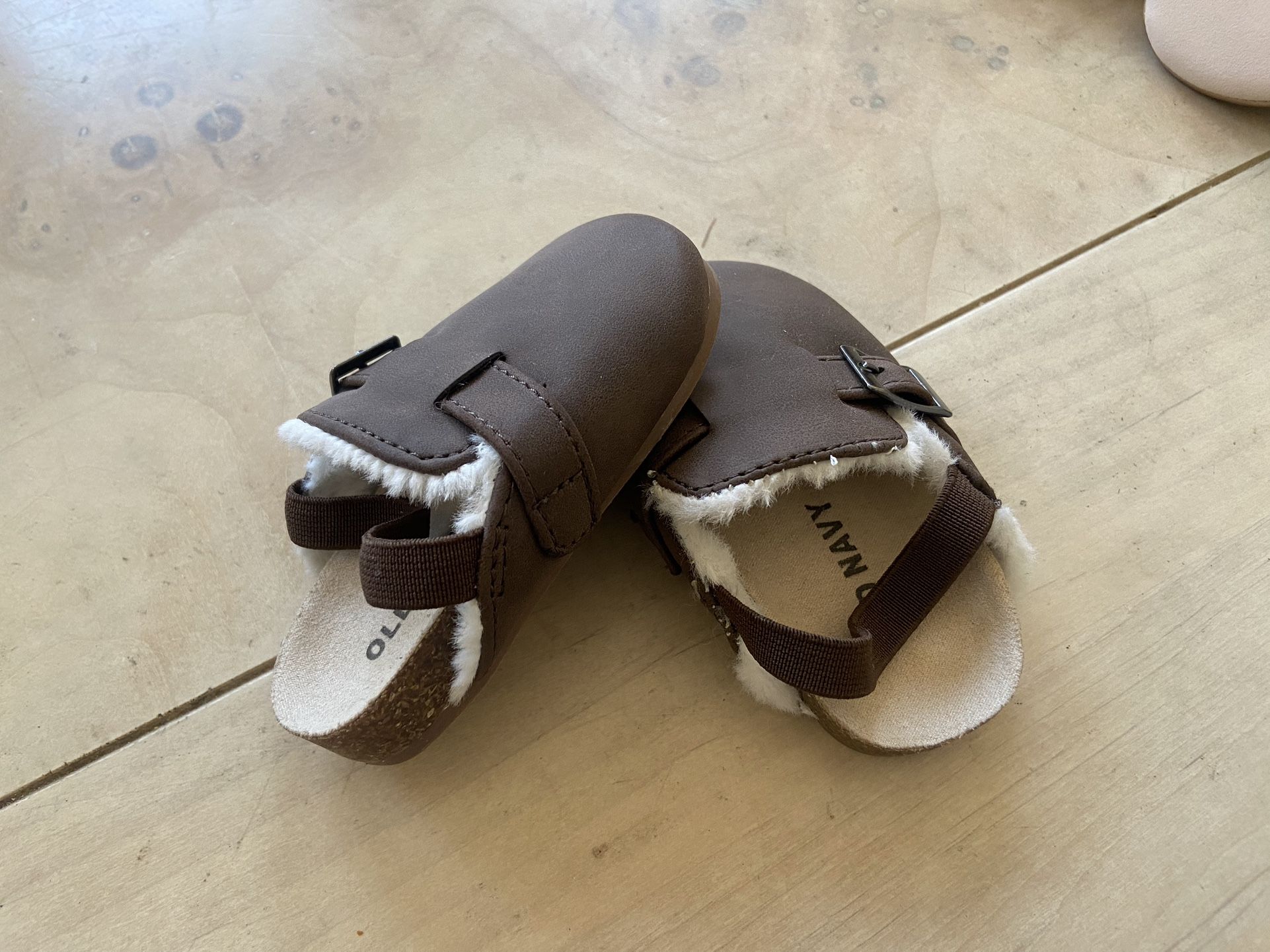 Old navy baby best sale moccasins