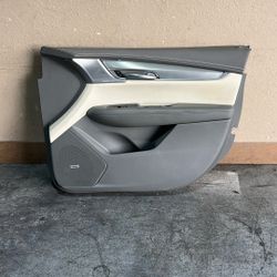 (92) 17-25 Cadillac Xt5 Right Front Door Panel 2017 2018 2019 2020 2021 2022 2023 2024 2025