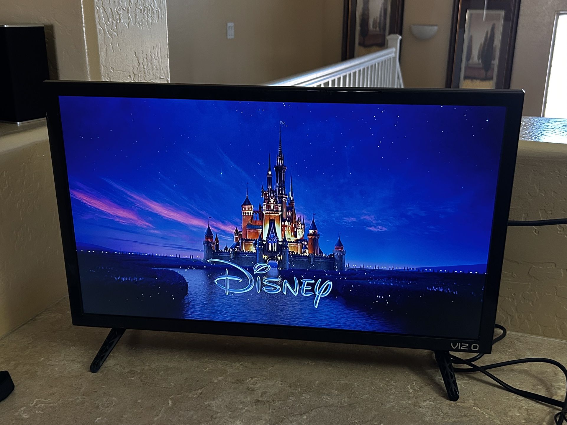 Vizio 24” W/remote Control