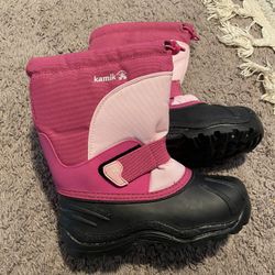 Kamik girls snowboots Sz 2 pink and black Like new (worn 1x)  Good quality snow boots 