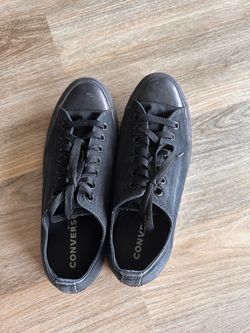 Converse- Black