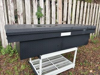 Craftsman Aluminum Tool box for pick up truck LARGR size . No key. 70”x 19.5” x 18”