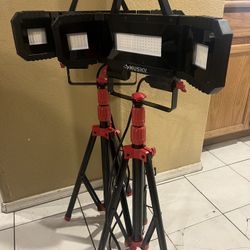 Husky DE002 7000-Lumen Multi-Directional LED Tripod Work Light