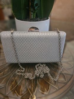Sparkling evening bag 👀 READ BELOW FOR LOCATION ⤵️
