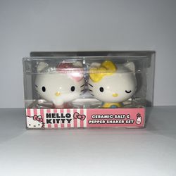 Hello Kitty Shakers